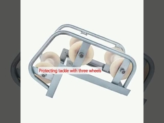 Protecting tackle with three wheels